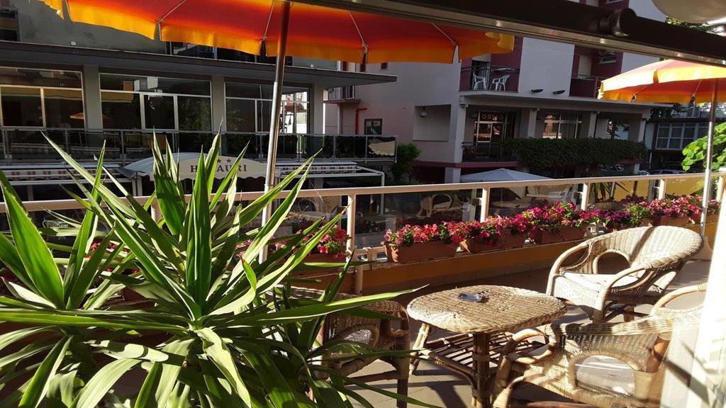 Hotel Ischia Римини Экстерьер фото